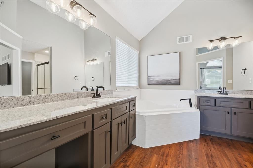 1221 SE Meridian Drive — photo 20