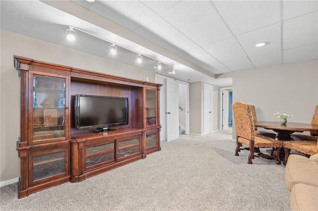 1221 SE Meridian Drive — photo 29