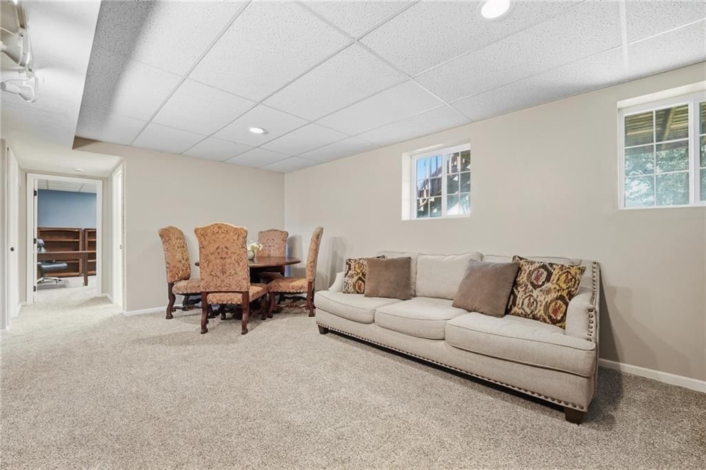 1221 SE Meridian Drive — photo 32