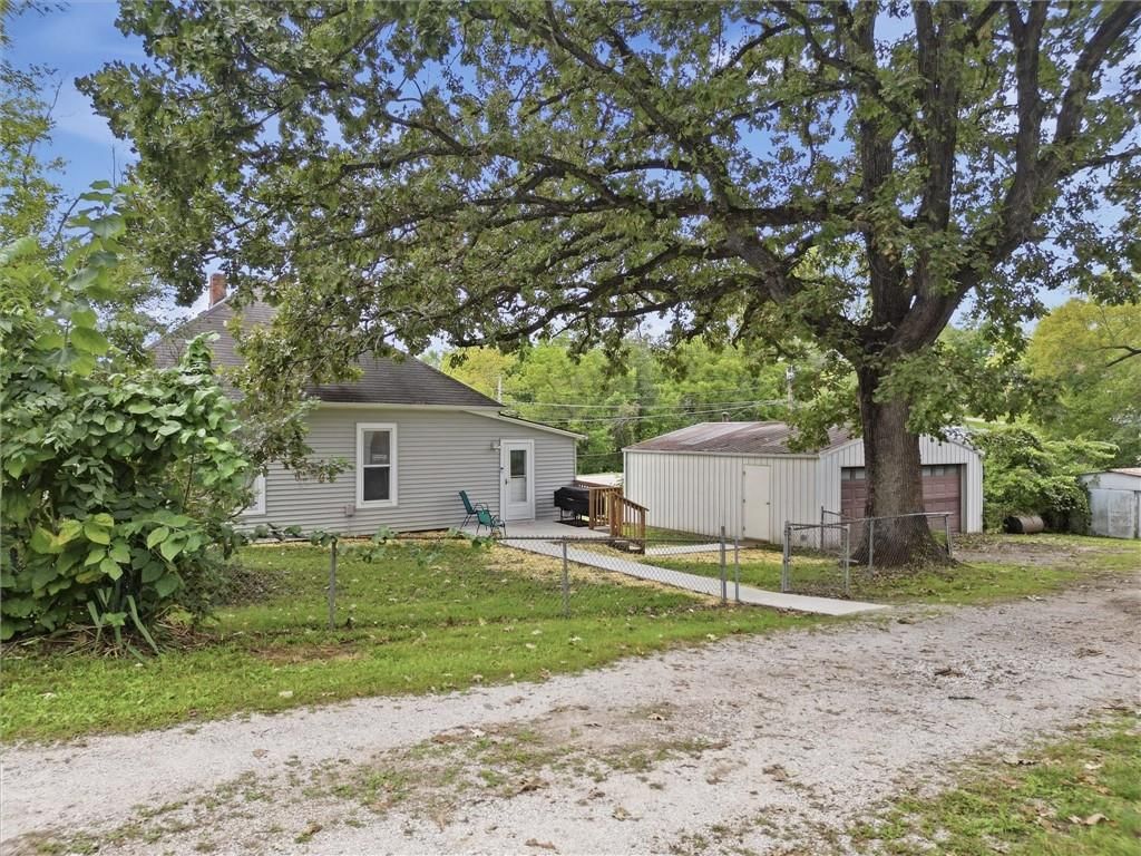 1300 Kearney Road — photo 9