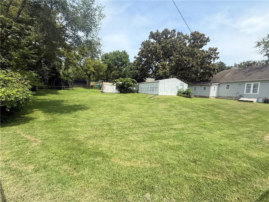 1300 Kearney Road — photo 37