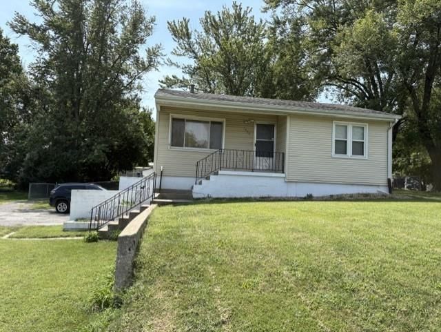 Photo 1 of 31 - 1405 NE 72 Street, Gladstone, MO 64118