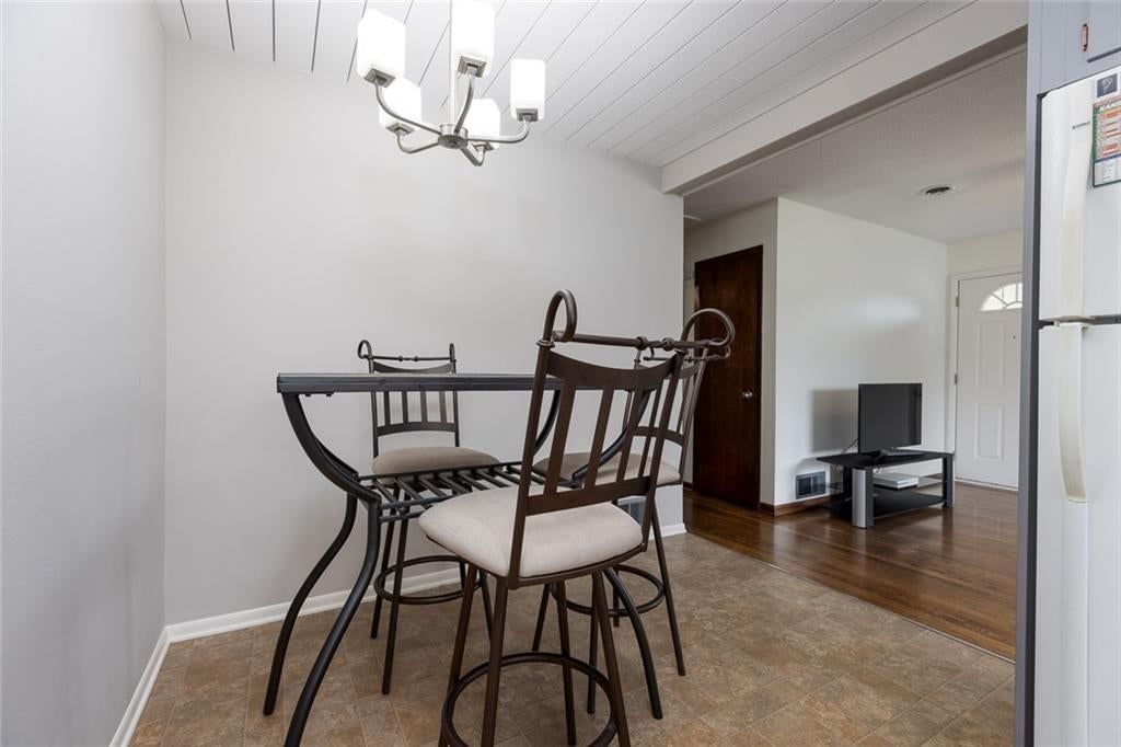 Photo 9 of 31 - 1405 NE 72 Street, Gladstone, MO 64118