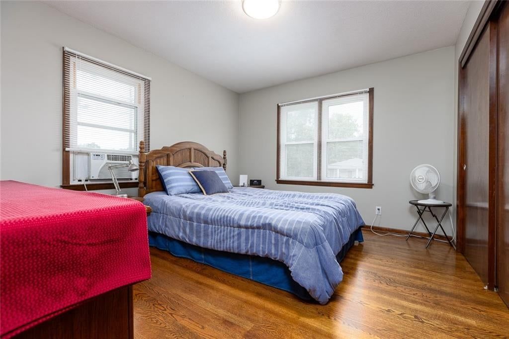 Photo 11 of 31 - 1405 NE 72 Street, Gladstone, MO 64118