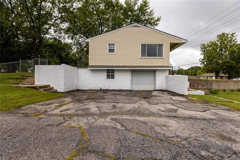 Photo 30 of 31 - 1405 NE 72 Street, Gladstone, MO 64118