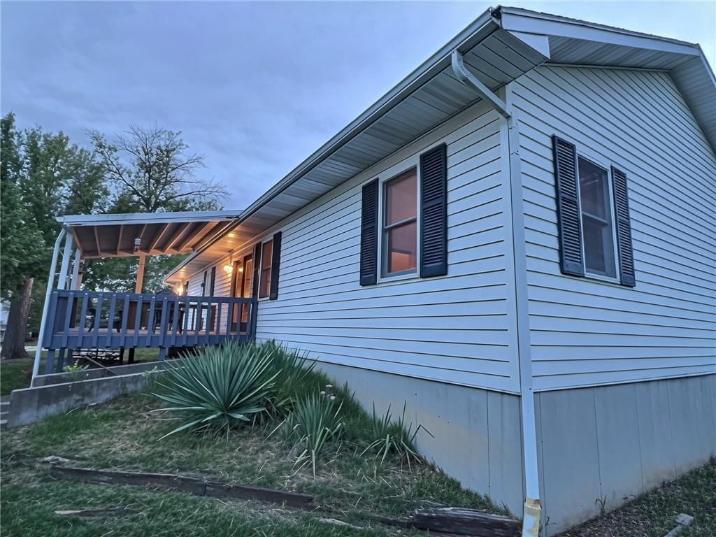 1232 N Tucker Street — photo 8