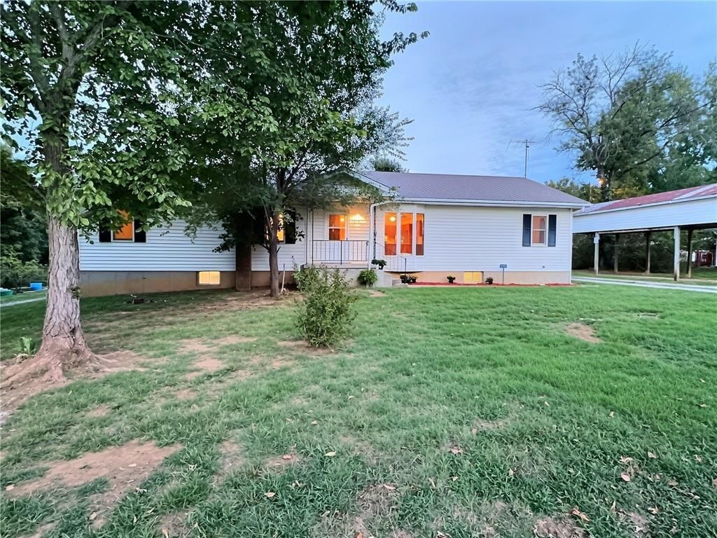 1232 N Tucker Street — photo 14