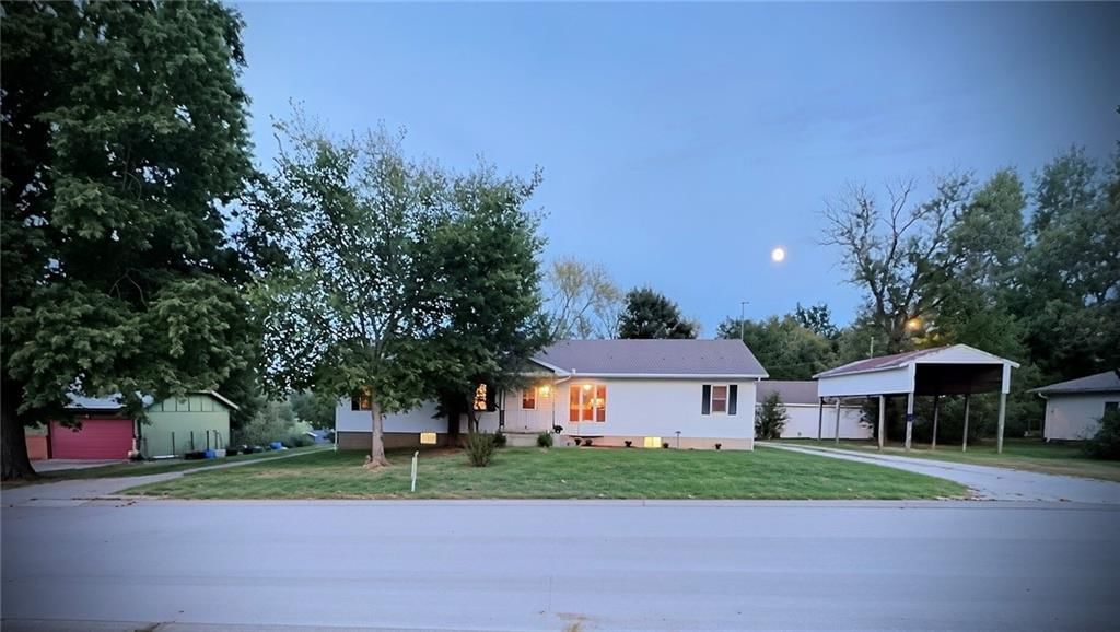 1232 N Tucker Street — photo 17