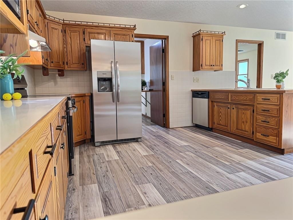 1232 N Tucker Street — photo 25