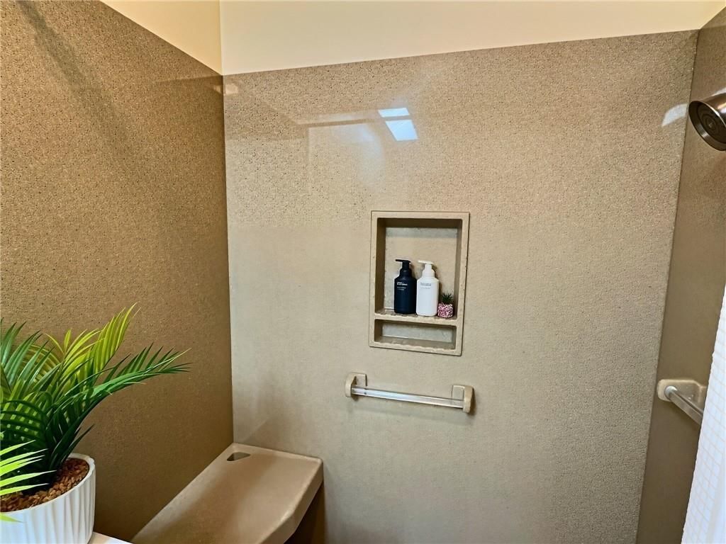 1232 N Tucker Street — photo 27