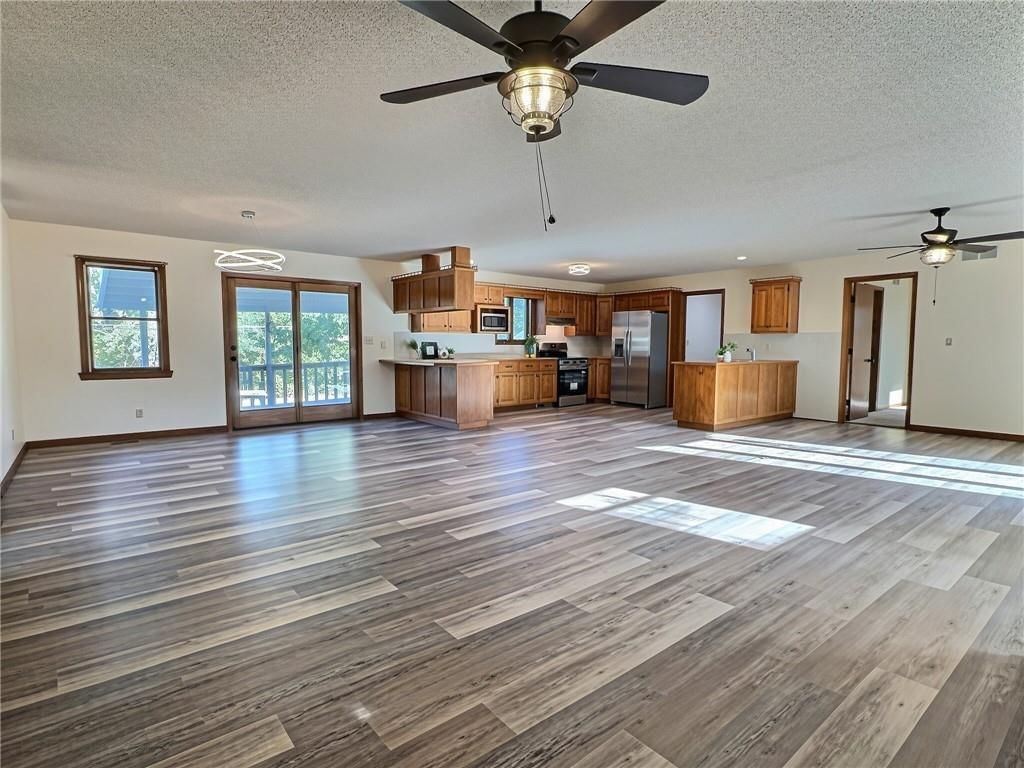 1232 N Tucker Street — photo 32