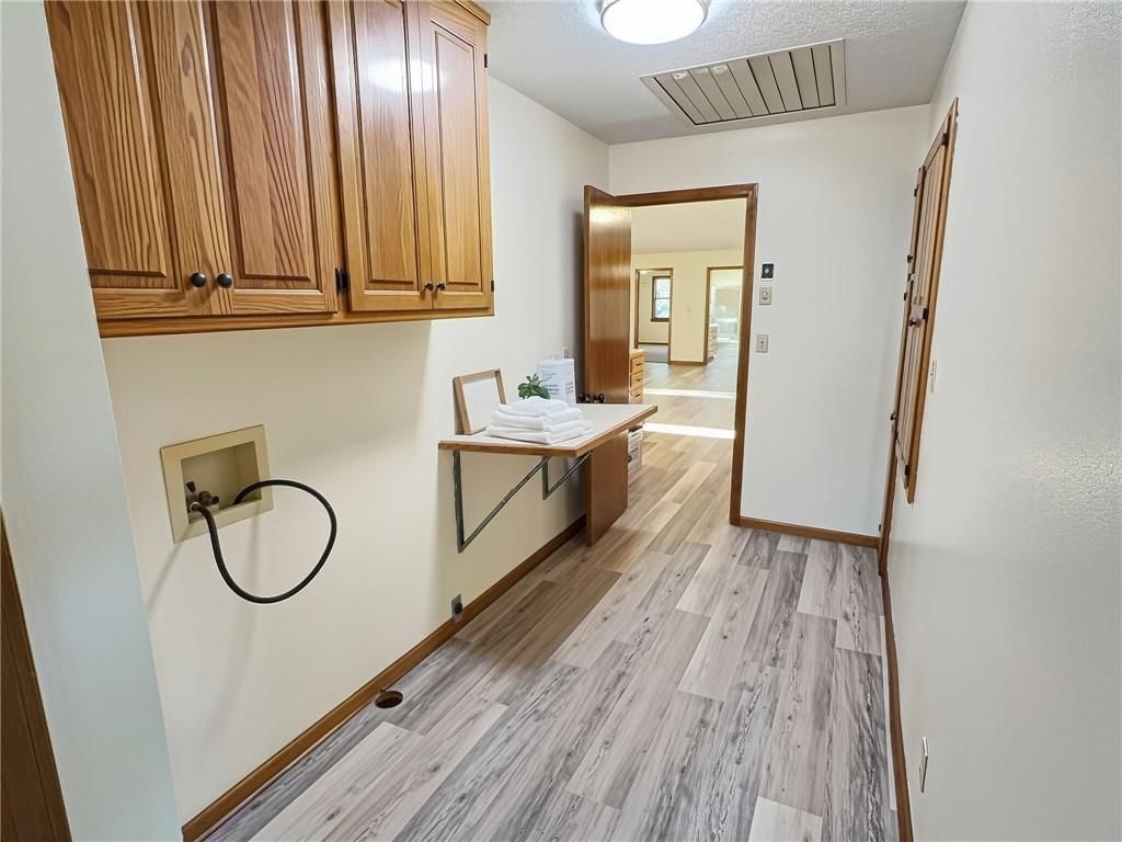 1232 N Tucker Street — photo 34