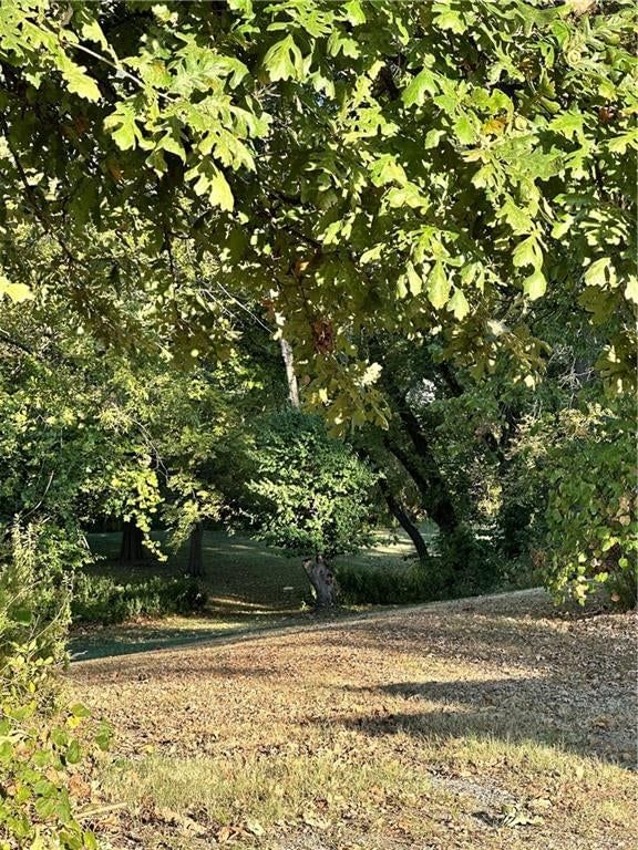 1232 N Tucker Street — photo 37