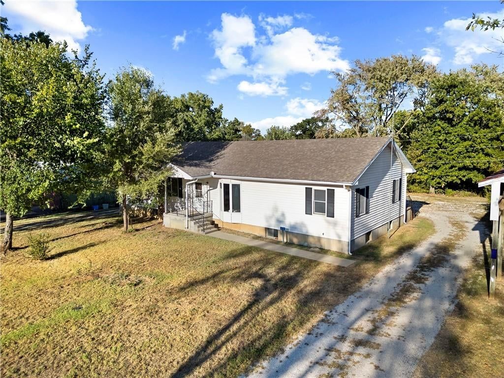 1232 N Tucker Street — photo 42