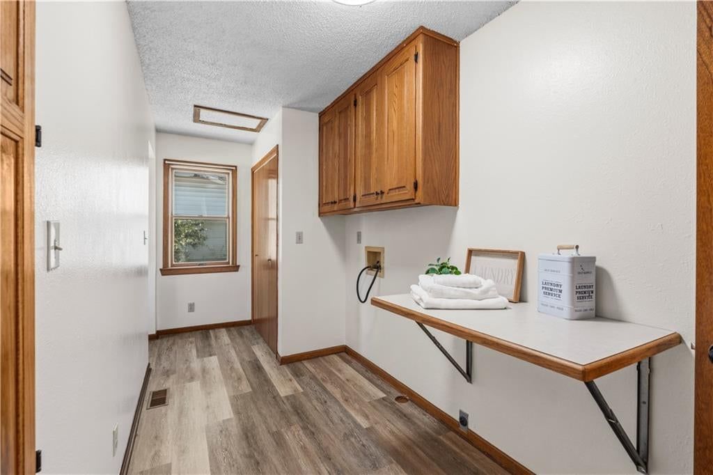 1232 N Tucker Street — photo 65
