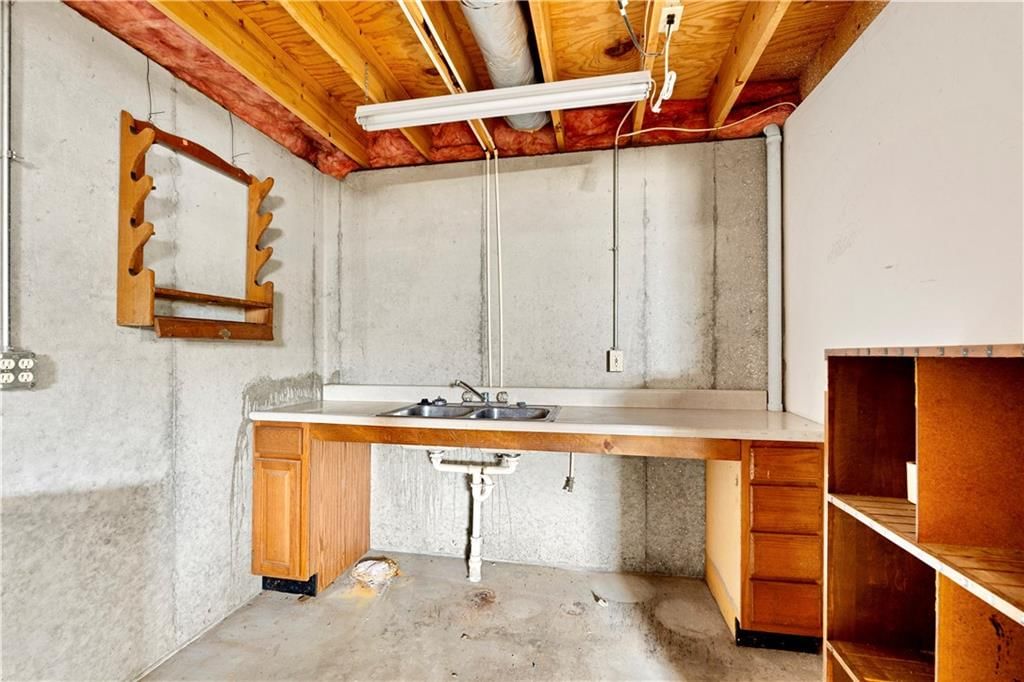 1232 N Tucker Street — photo 68