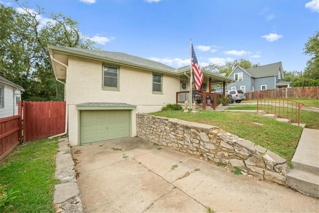 406 Elmwood Avenue — photo 4
