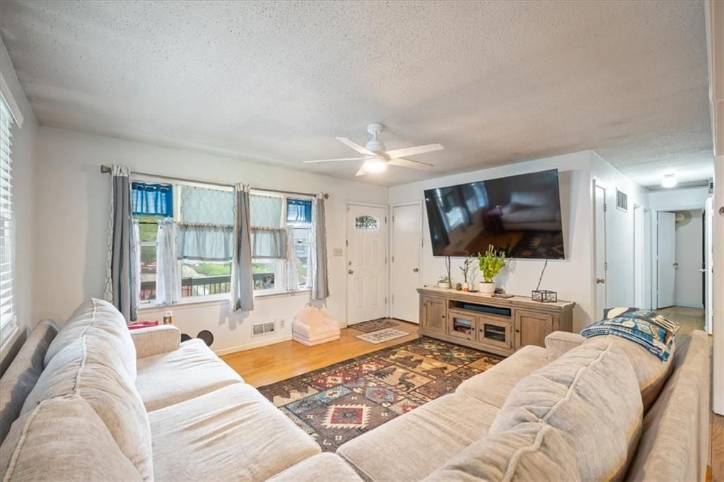 406 Elmwood Avenue — photo 10