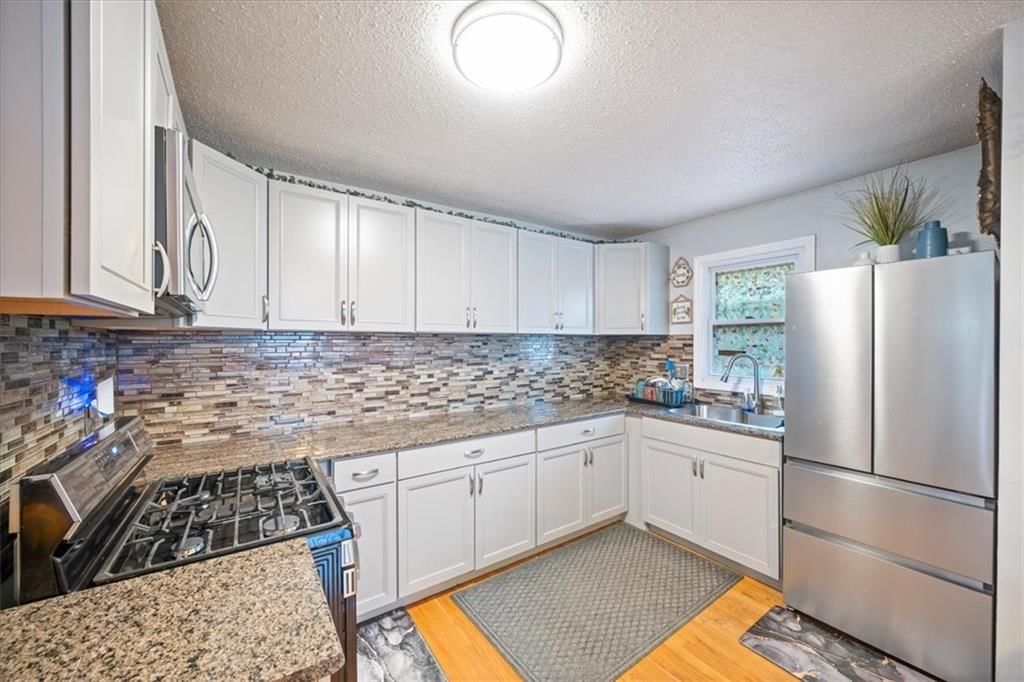 406 Elmwood Avenue — photo 11