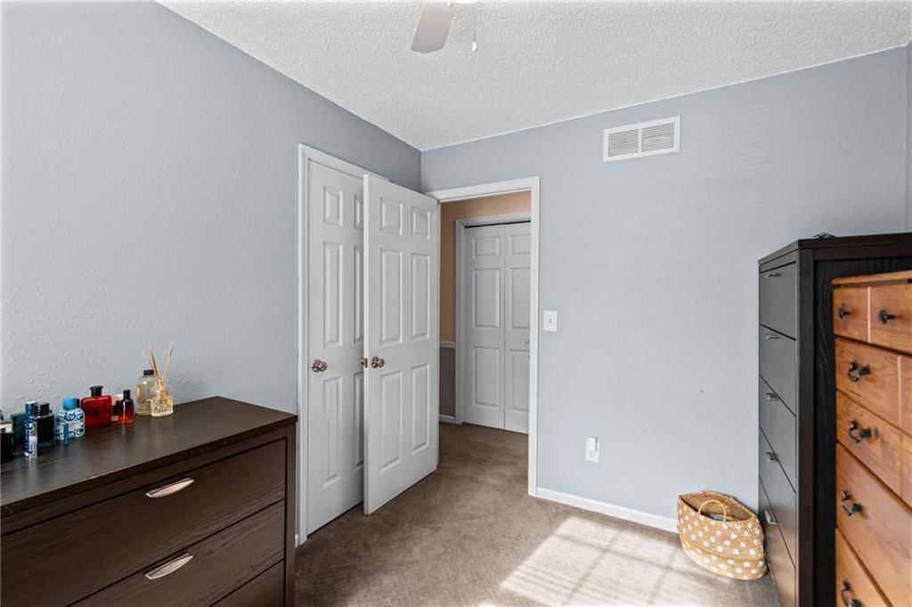 2912 S 42nd Street — photo 12