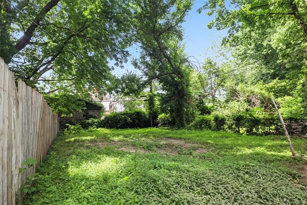 2629 E 7th Street — photo 27