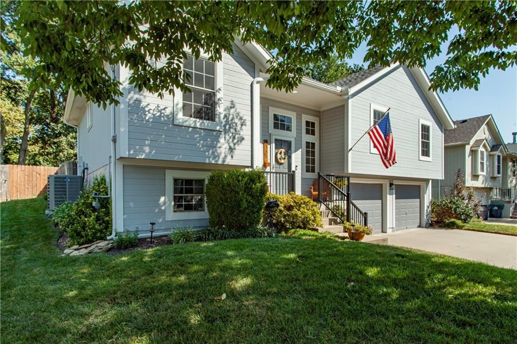 2701 NW Richard Drive — photo 3