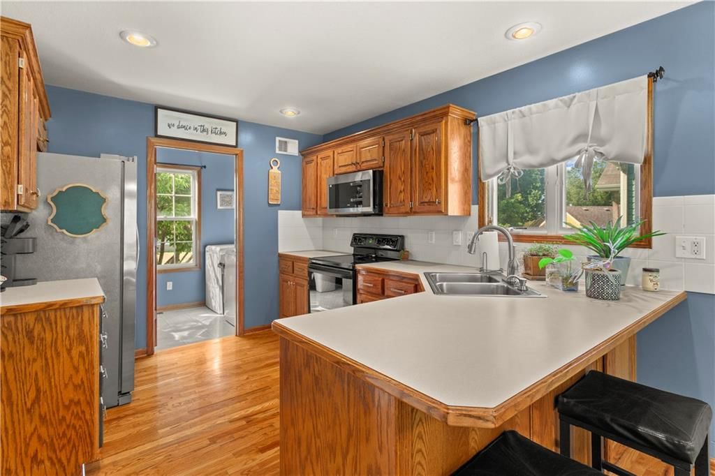 2701 NW Richard Drive — photo 12