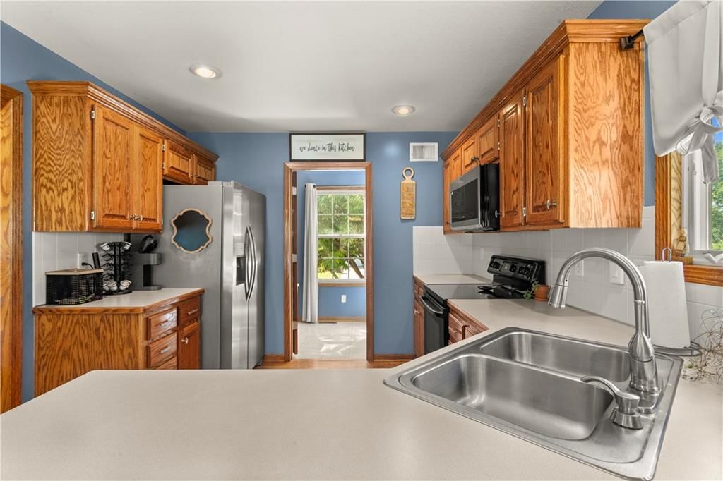 2701 NW Richard Drive — photo 13