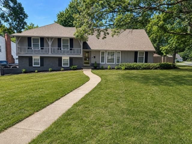 11512 WALNUT Street — photo 1