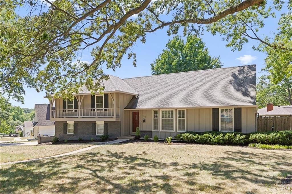 11512 WALNUT Street — photo 2