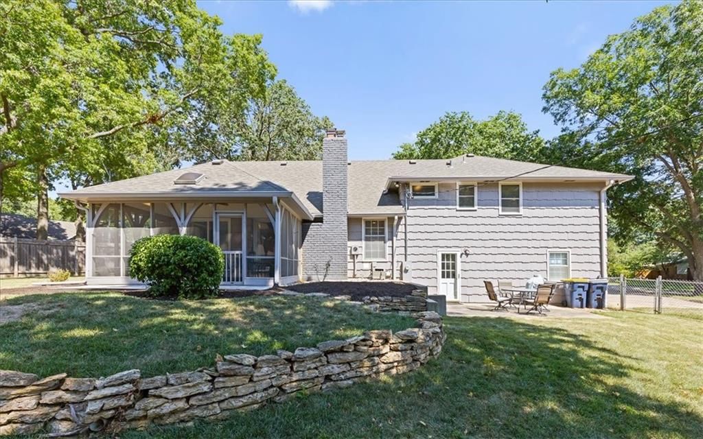 11512 WALNUT Street — photo 24