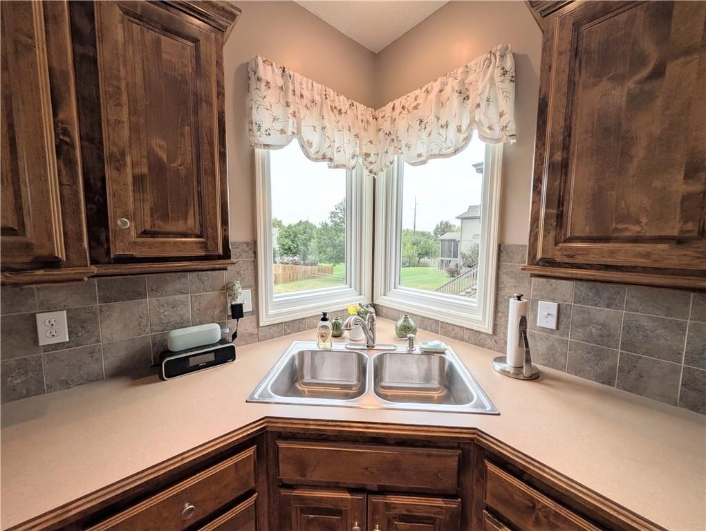5514 Hilltop Drive — photo 11