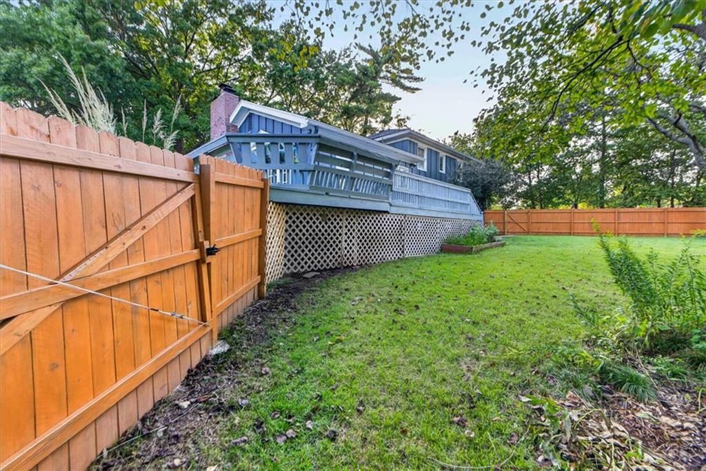 Photo 34 of 42 - 6324 Robin Hood Drive, Merriam, KS 66203