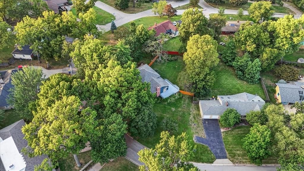 Photo 41 of 42 - 6324 Robin Hood Drive, Merriam, KS 66203