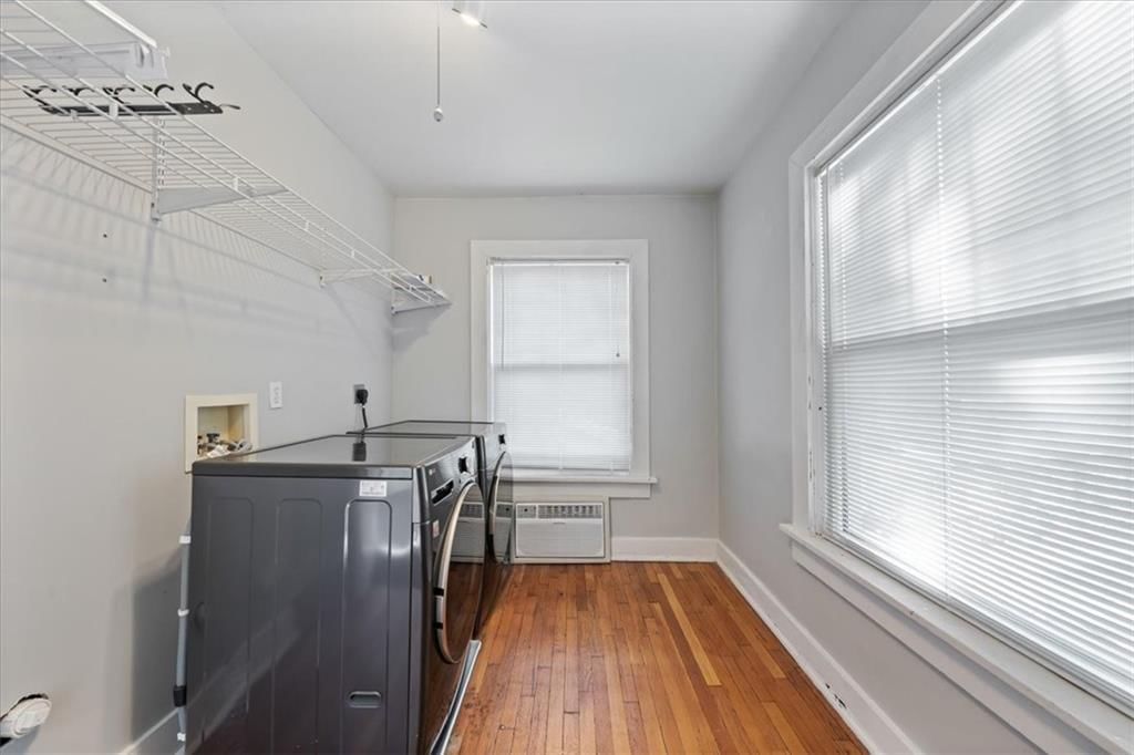 406 E 43rd Street — photo 14