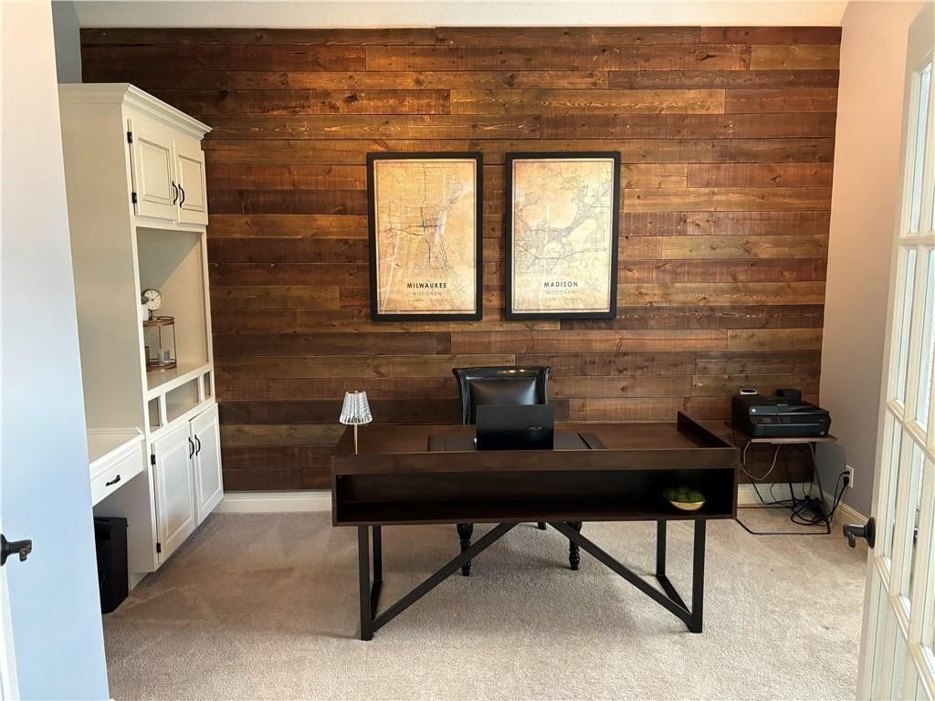 5812 Manor Drive — photo 12