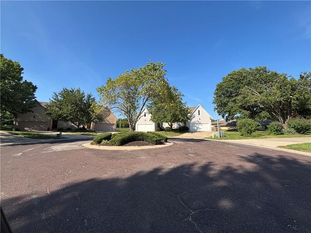 11905 Westgate Circle — photo 4