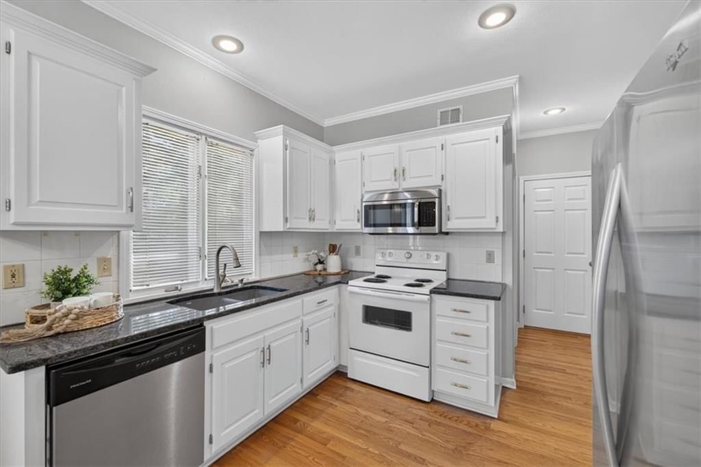 11905 Westgate Circle — photo 14