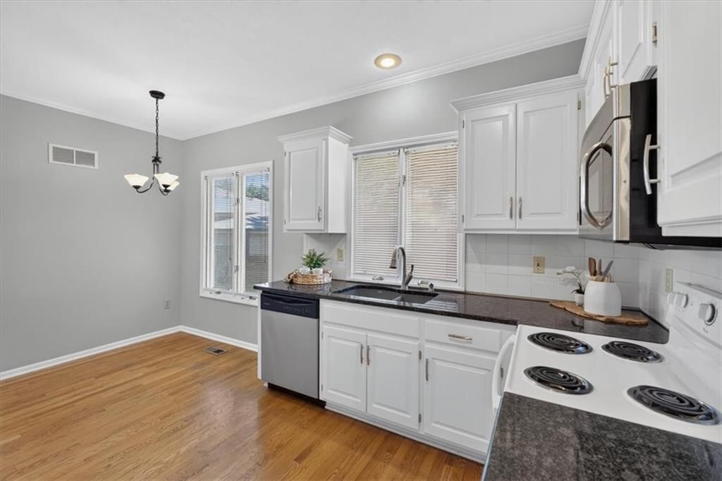 11905 Westgate Circle — photo 15