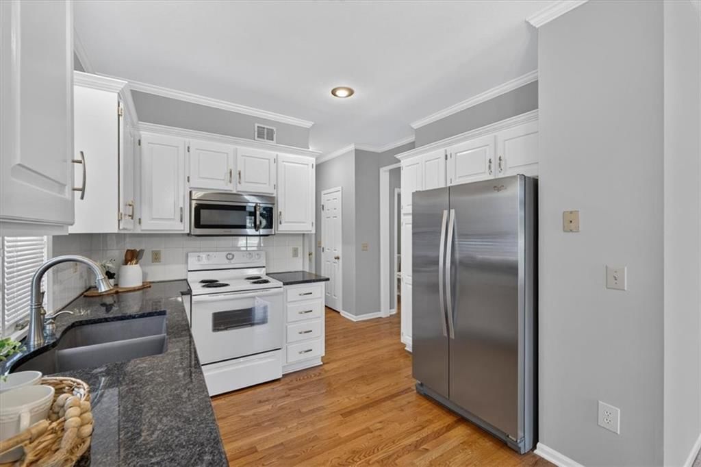 11905 Westgate Circle — photo 16