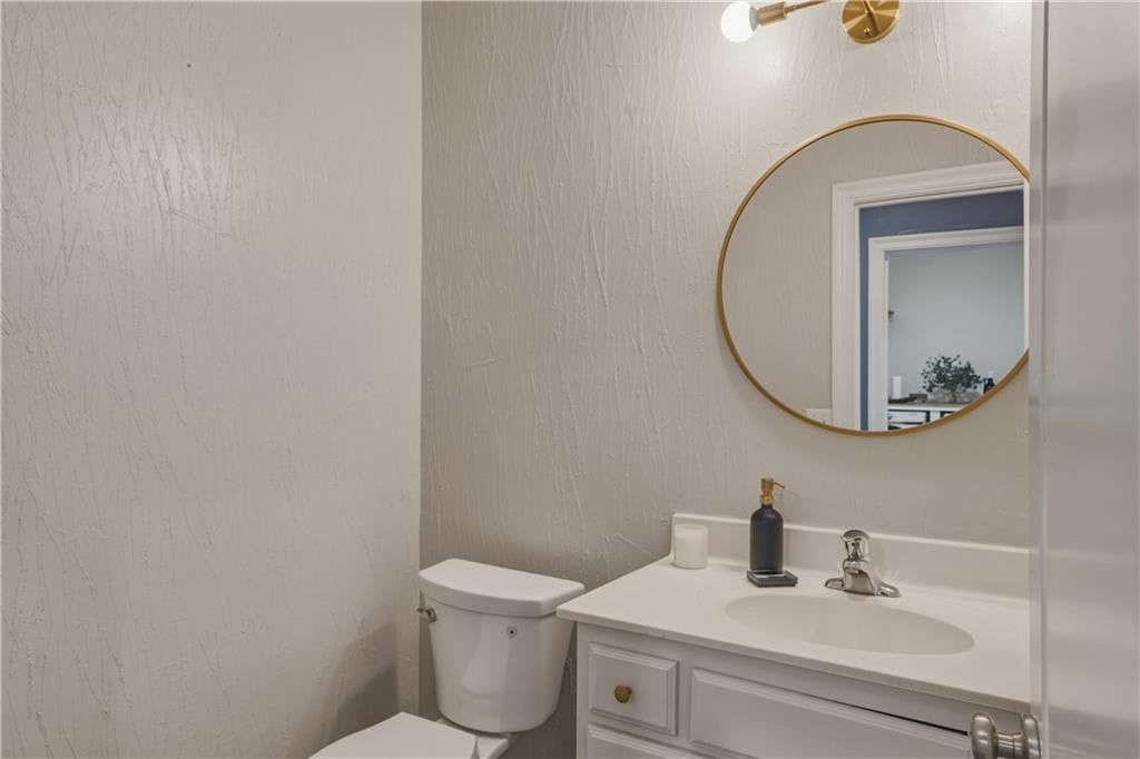 Photo 20 of 50 - 10108 NE 101st Street, Kansas City, MO 64157
