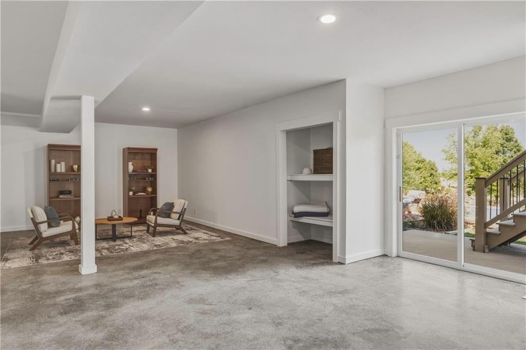 Photo 36 of 50 - 10108 NE 101st Street, Kansas City, MO 64157