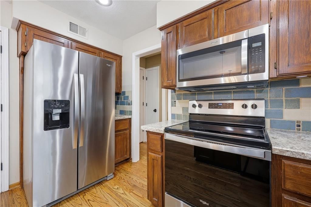 11624 W 113th Street — photo 7