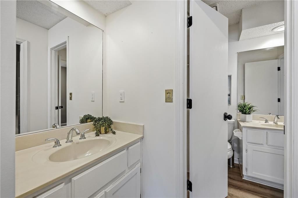 11624 W 113th Street — photo 12