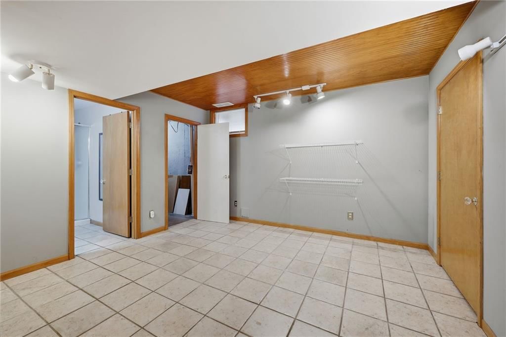 11624 W 113th Street — photo 16