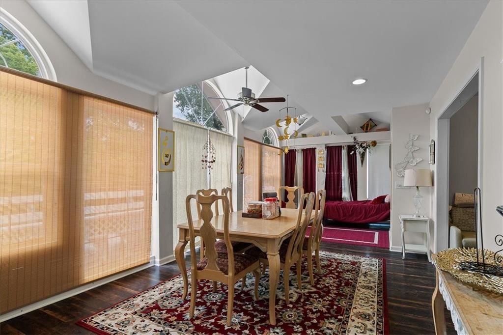 Photo 10 of 25 - 7007 Lakeshore Drive, Raytown, MO 64133