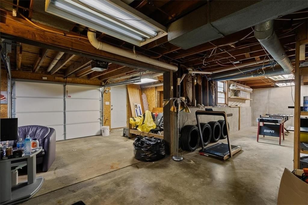Photo 20 of 25 - 7007 Lakeshore Drive, Raytown, MO 64133