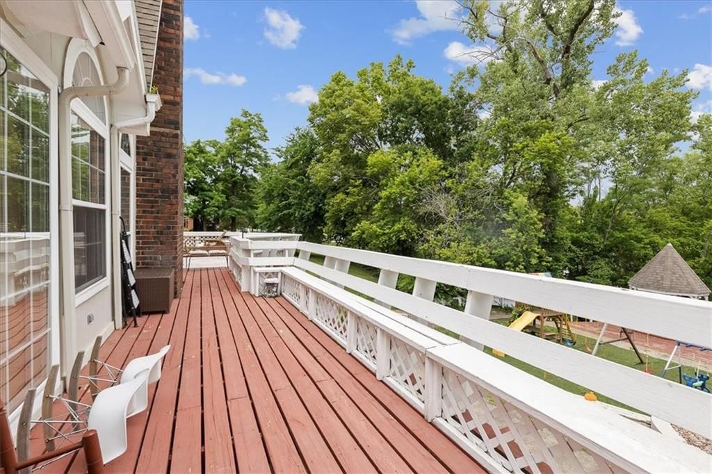 Photo 24 of 25 - 7007 Lakeshore Drive, Raytown, MO 64133