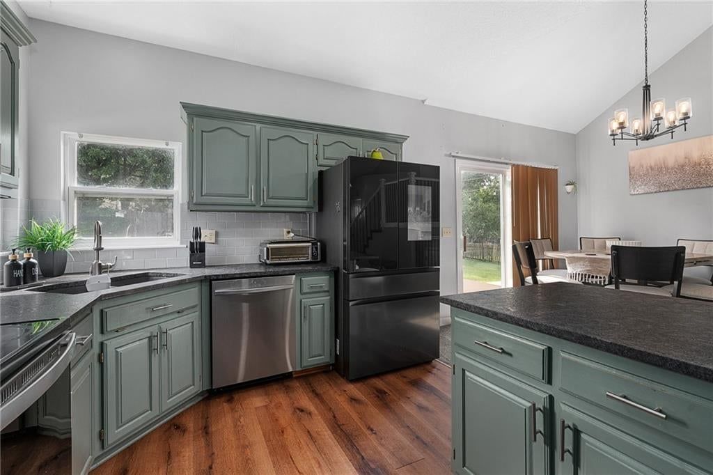 Photo 8 of 30 - 8705 N Carson Avenue, Kansas City, MO 64153