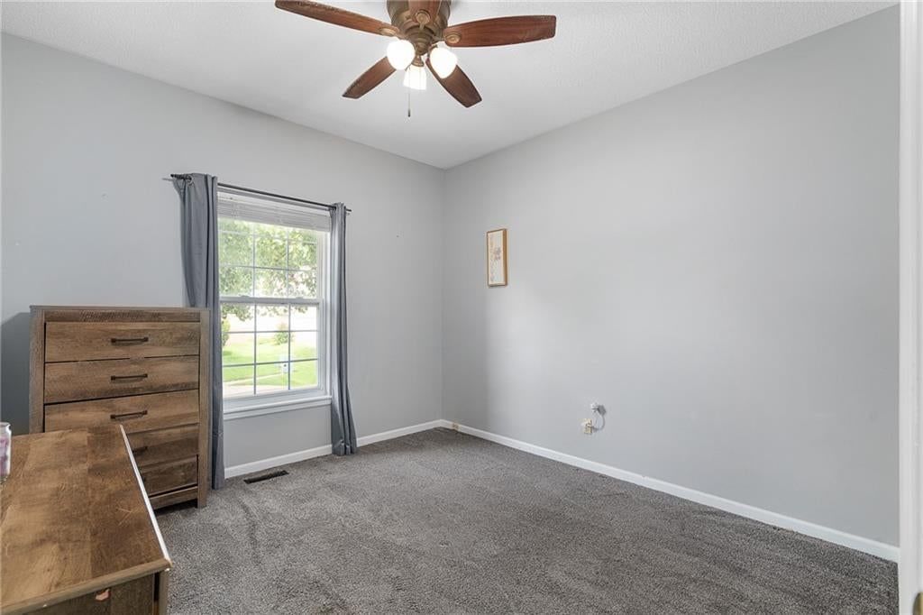 Photo 14 of 30 - 8705 N Carson Avenue, Kansas City, MO 64153